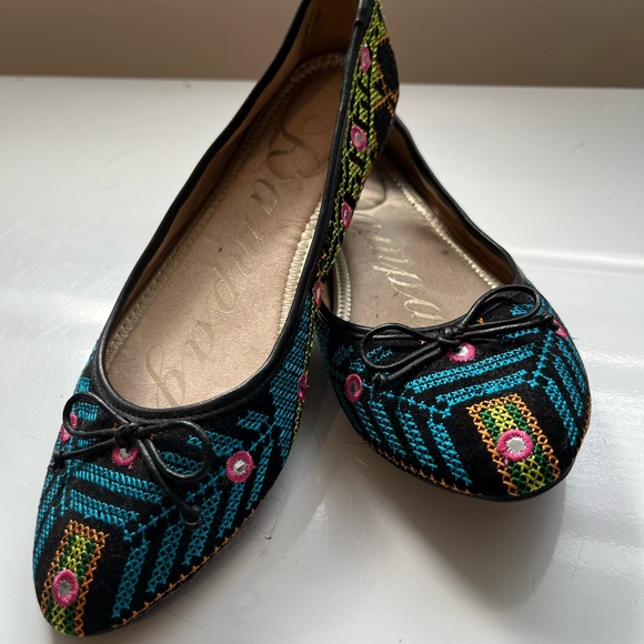 Embroidery shoes size 9 1/2 rampage cross stitch boho artsy flats - Picture 7 of 10